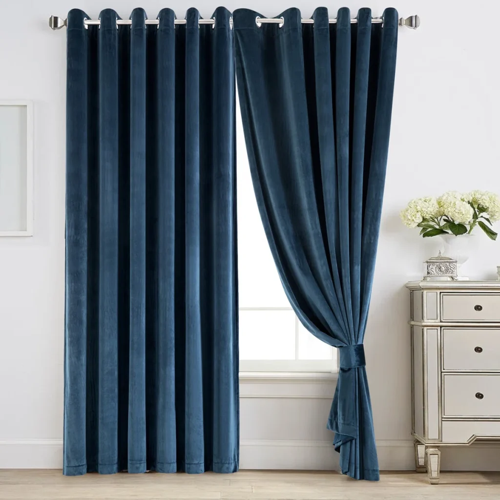 Reede+Luxury+Crushed+Velvet+Eyelet+Curtains+-+Fully+Lined,+Heavy+Plush+Drapes-1642883407-1642883392